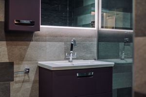 Family Bathroom- click for photo gallery